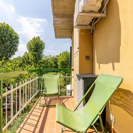 Διαμέρισμα Trendy Aparment With Garage Right By The *